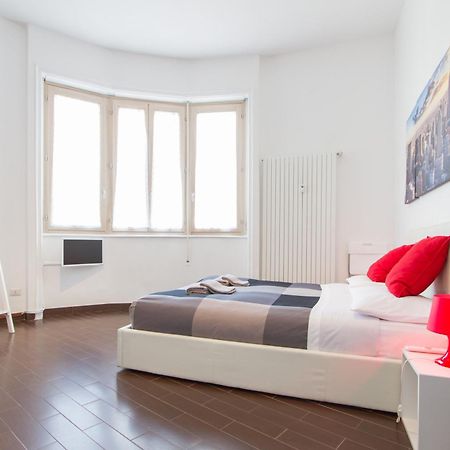 Panoramic Plaza Apartment -Loreto 1 Milánó Kültér fotó